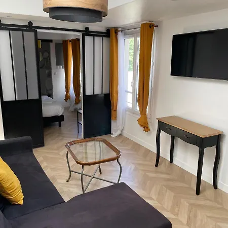 Hotel Ménil Bon Temps Parigi